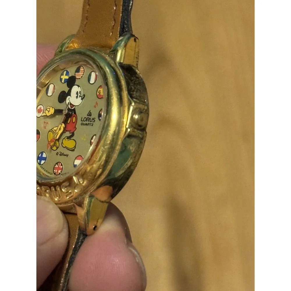 Vintage Lorus Disney Mickey Mouse Musical Small World Watch- Need batteries‎